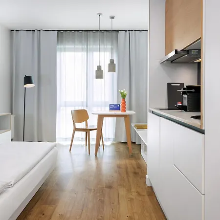 Smartments Karlshorst 4*